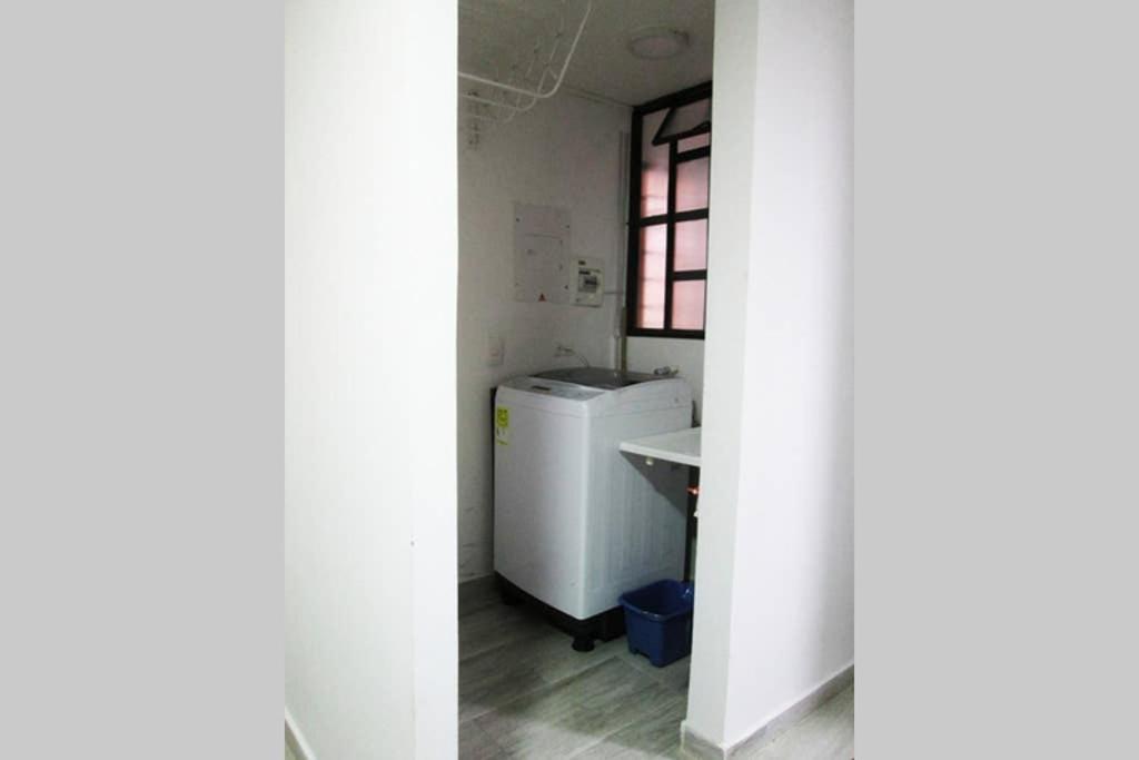 Apartaestudio Amoblado 102a *