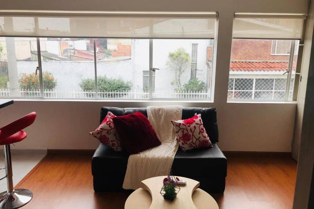 Apartment Homy #5 - Corferias, Embassy, Airport, G12, Un, Agora Bogota