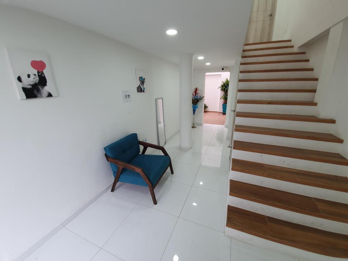 Apartment Homy #5 - Corferias, Embassy, Airport, G12, Un, Agora