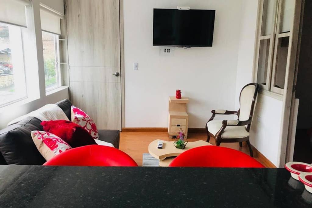 Apartment Homy #5 - Corferias, Embassy, Airport, G12, Un, Agora