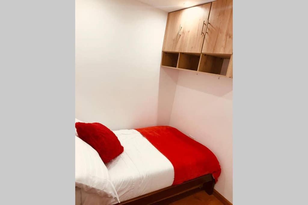 Apartment Homy #5 - Corferias, Embassy, Airport, G12, Un, Agora *