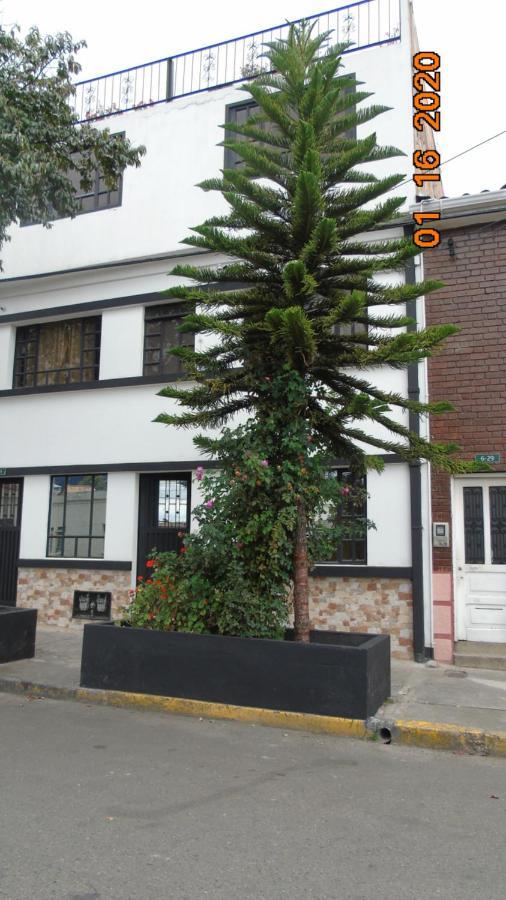 Guest house Familia Lombana *