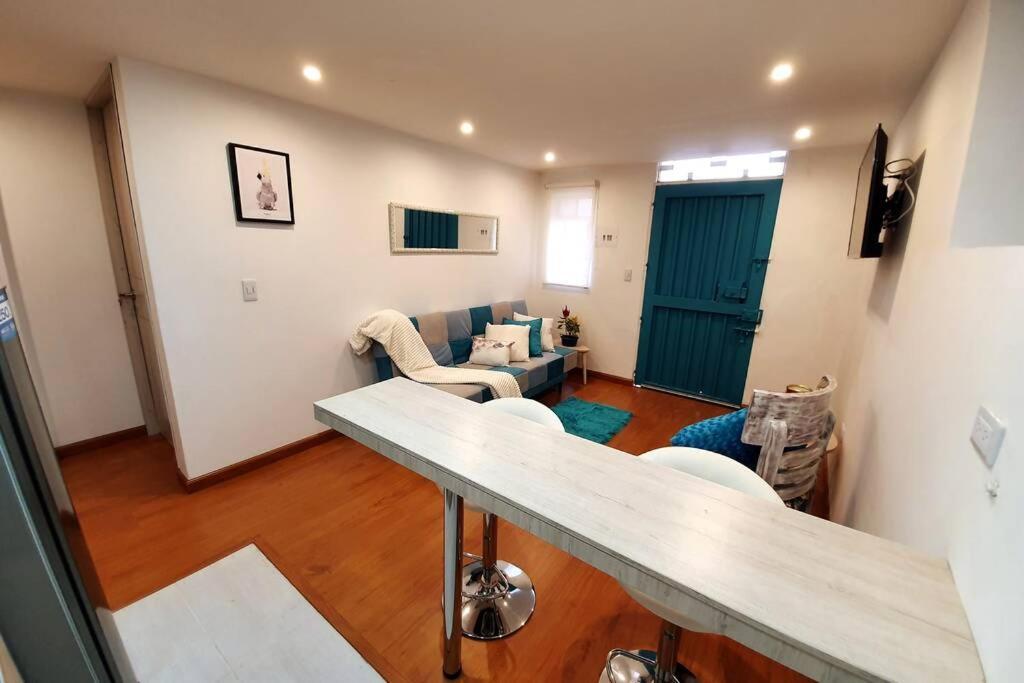 Apartment Homy #6 - Corferias, Embassy, Airport, G12, Un, Agora *