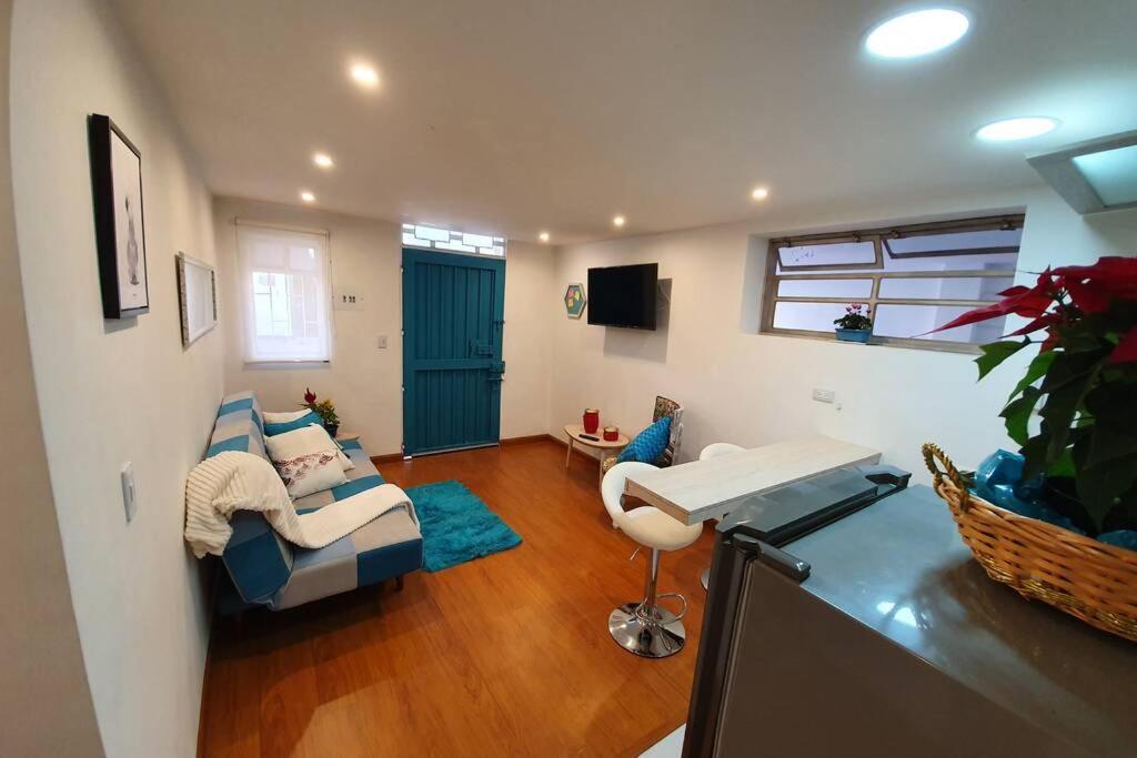 Apartment Homy #6 - Corferias, Embassy, Airport, G12, Un, Agora