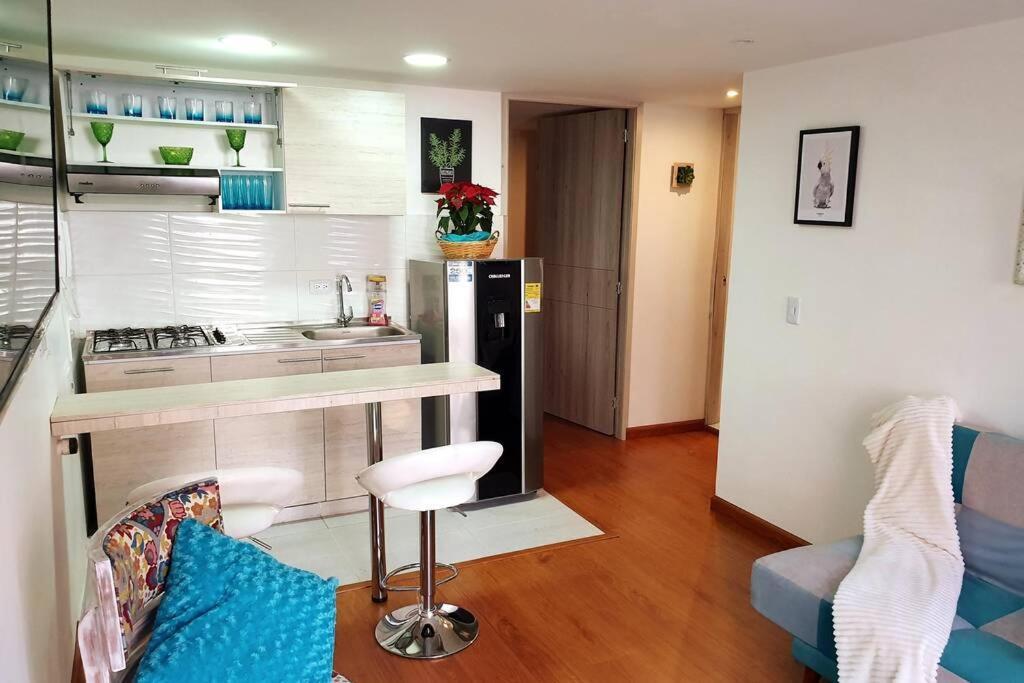 Homy #6 - Corferias, Embassy, Airport, G12, Un, Agora Apartment