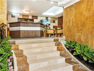 Gran Marquez, Y Hotel
