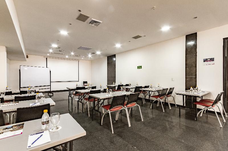 Tryp By Wyndham Usaquen Bogota
