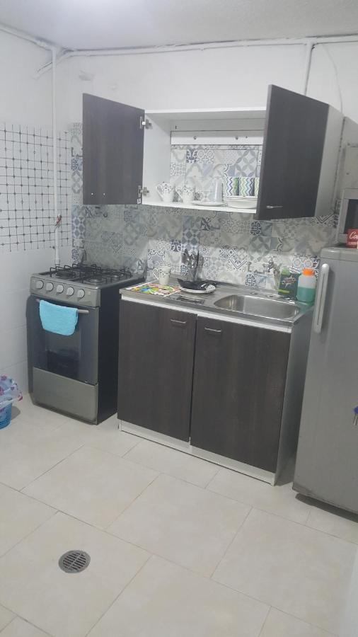 Apartamento Cerca Al Club Militar Embajada Americana, Corferias 502