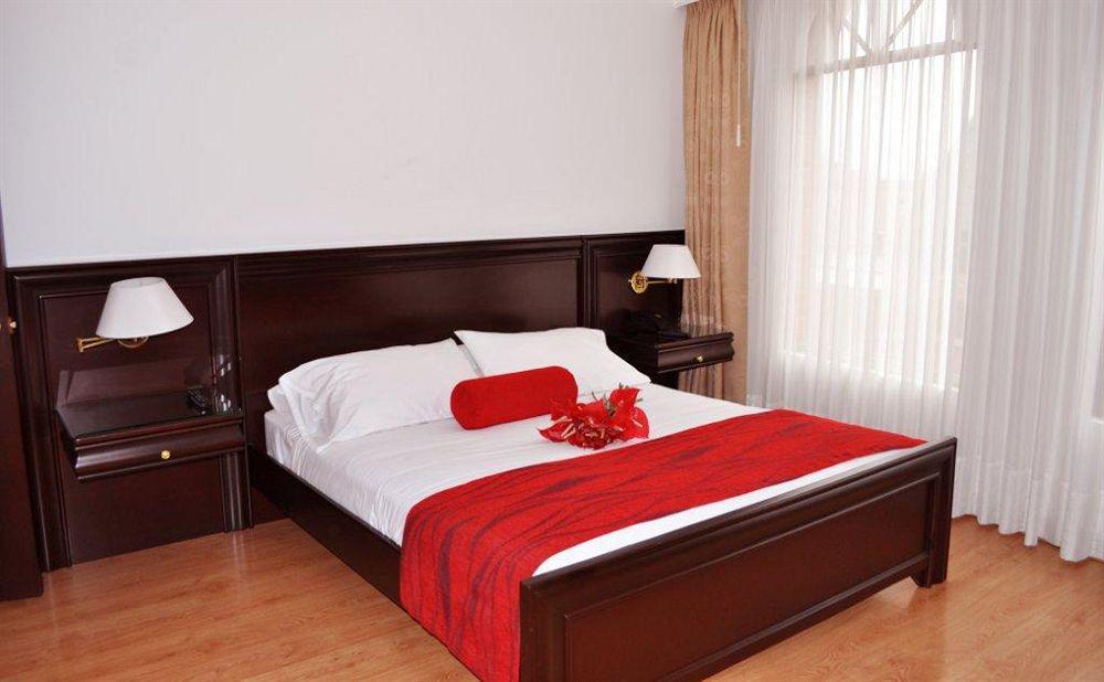 Hill House Usaquen 4*