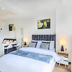 Cozy Loft In The Heart Of The City