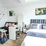 Cozy Loft In The Heart Of The City