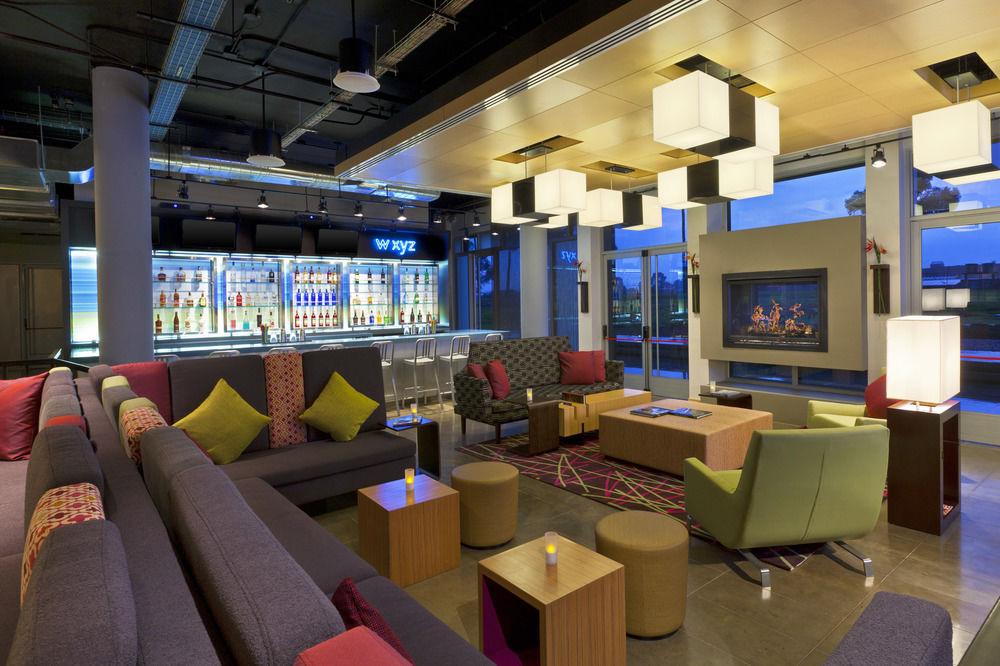 Hotel Aloft Airport 4*