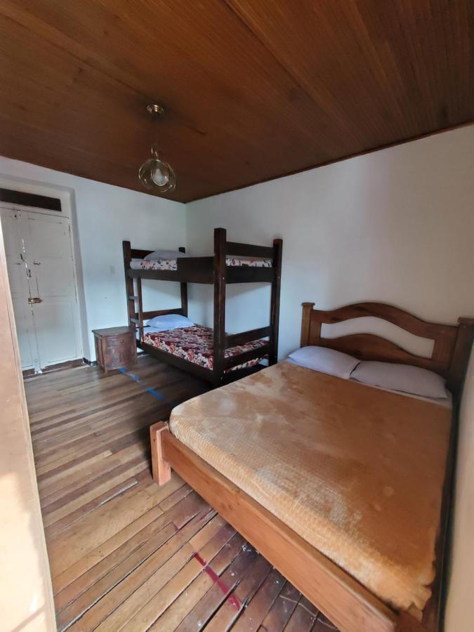 Hostel Hostal Cq Lourdes *