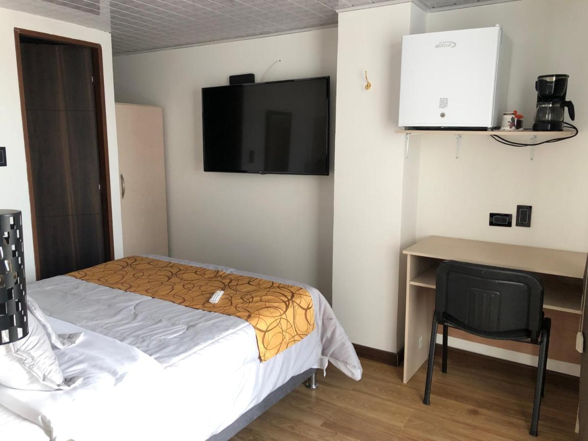 Bed & Breakfast Casa Modelia Bogota