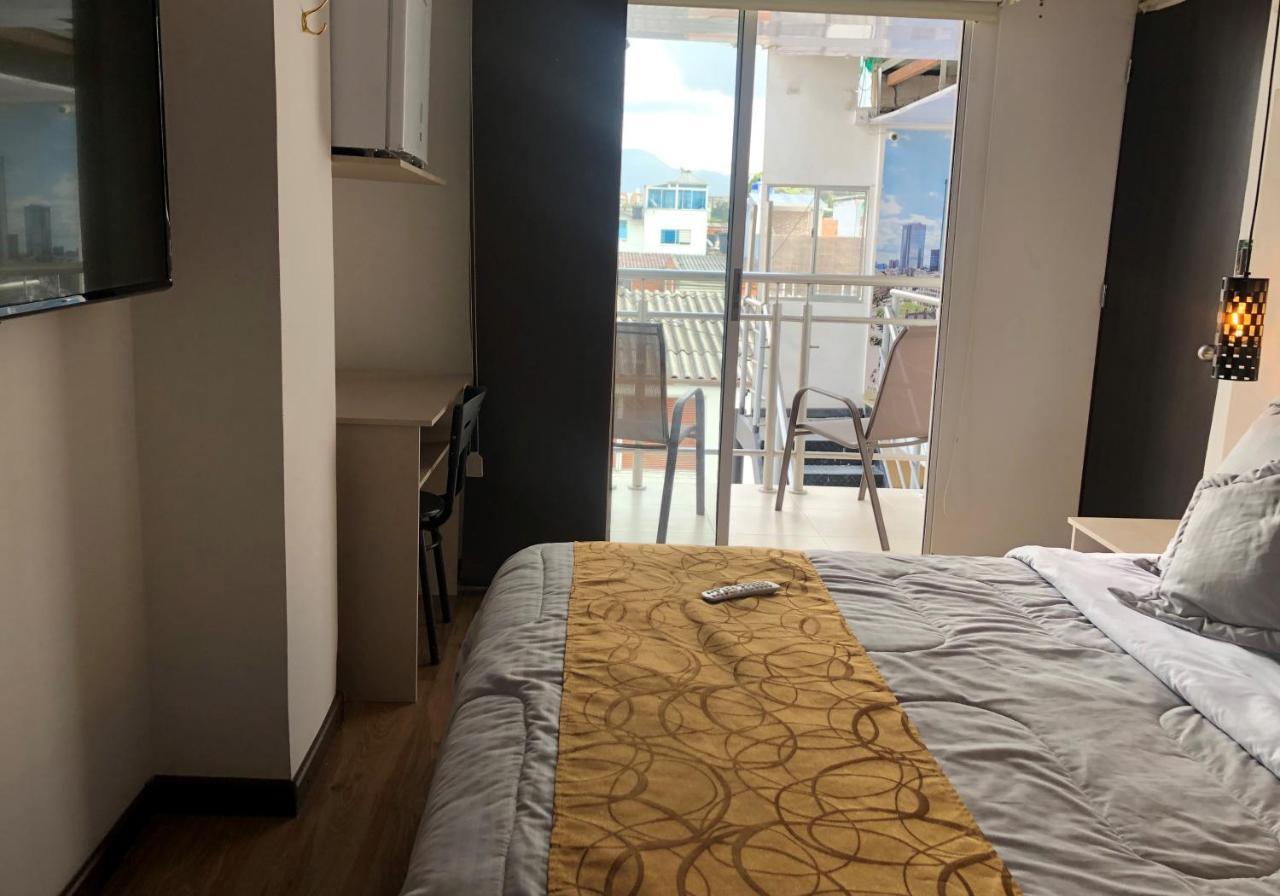 Bed & Breakfast Casa Modelia Bogota