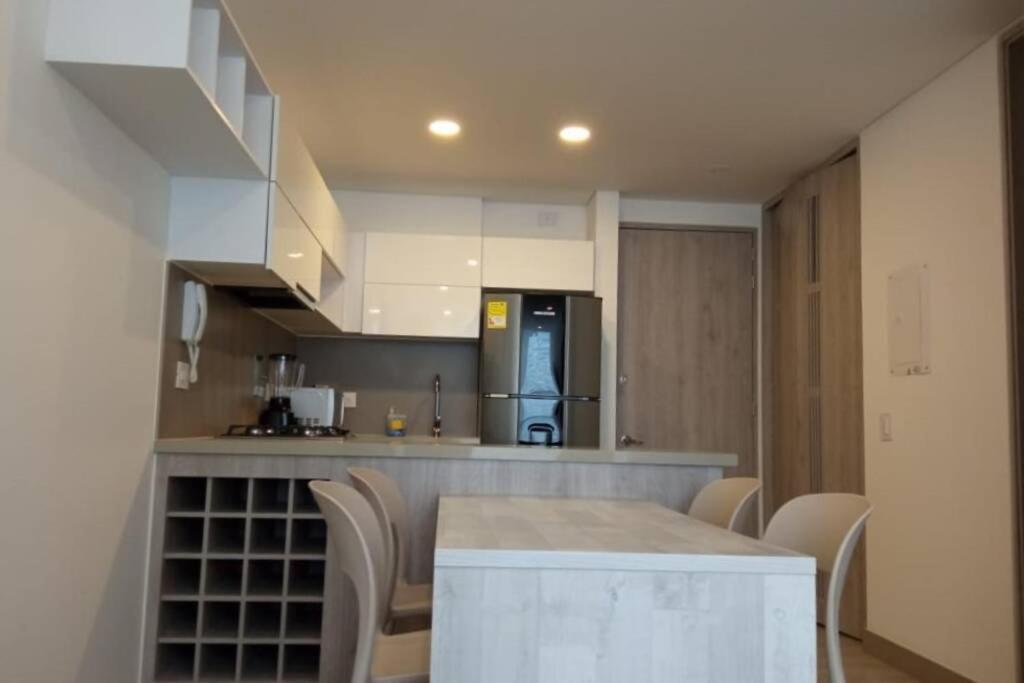 Apartaestudio Amoblado Para Estrenar Torre Barcelona - Centro * Bogota