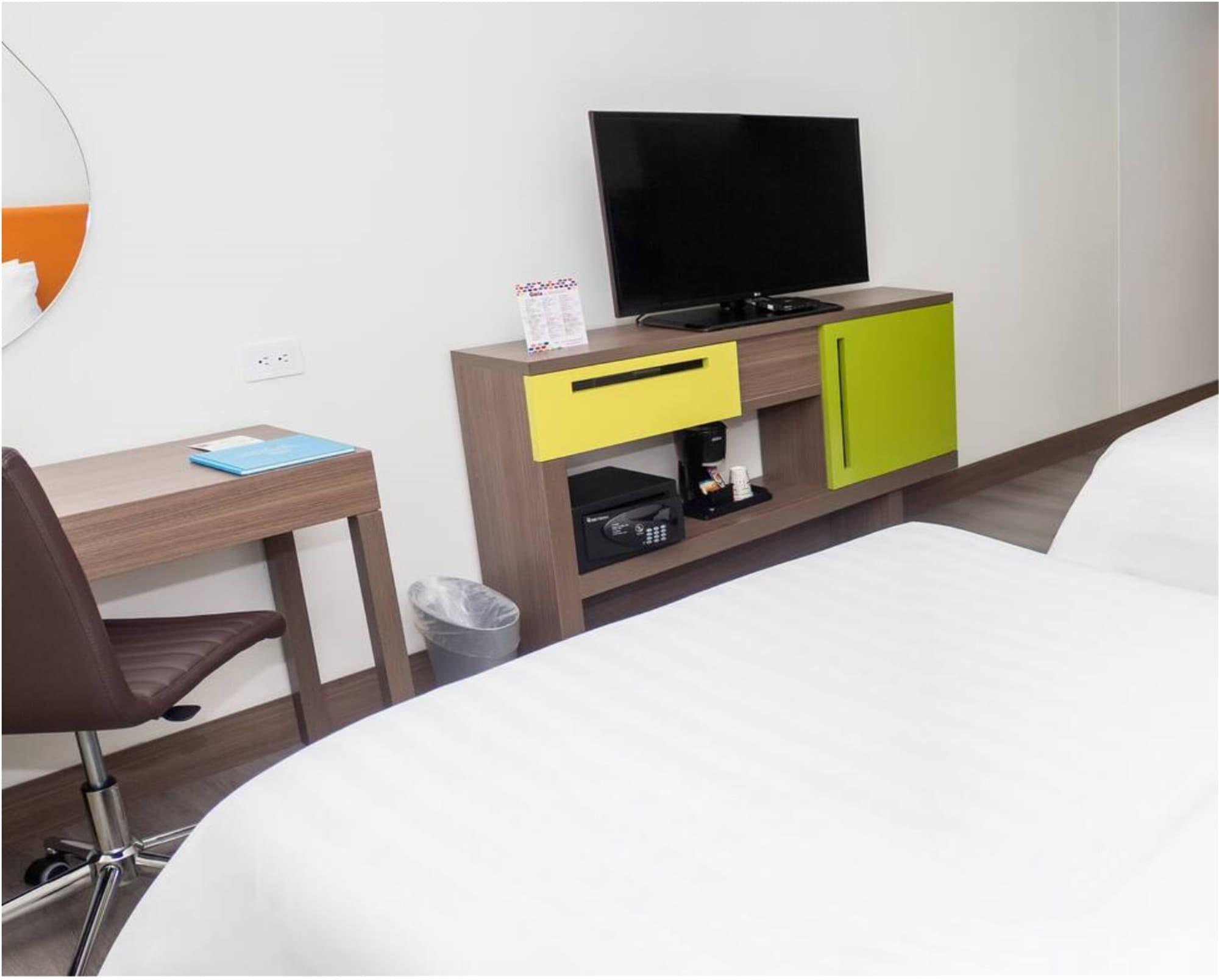 Hotel Hampton By Hilton Usaquen 4*