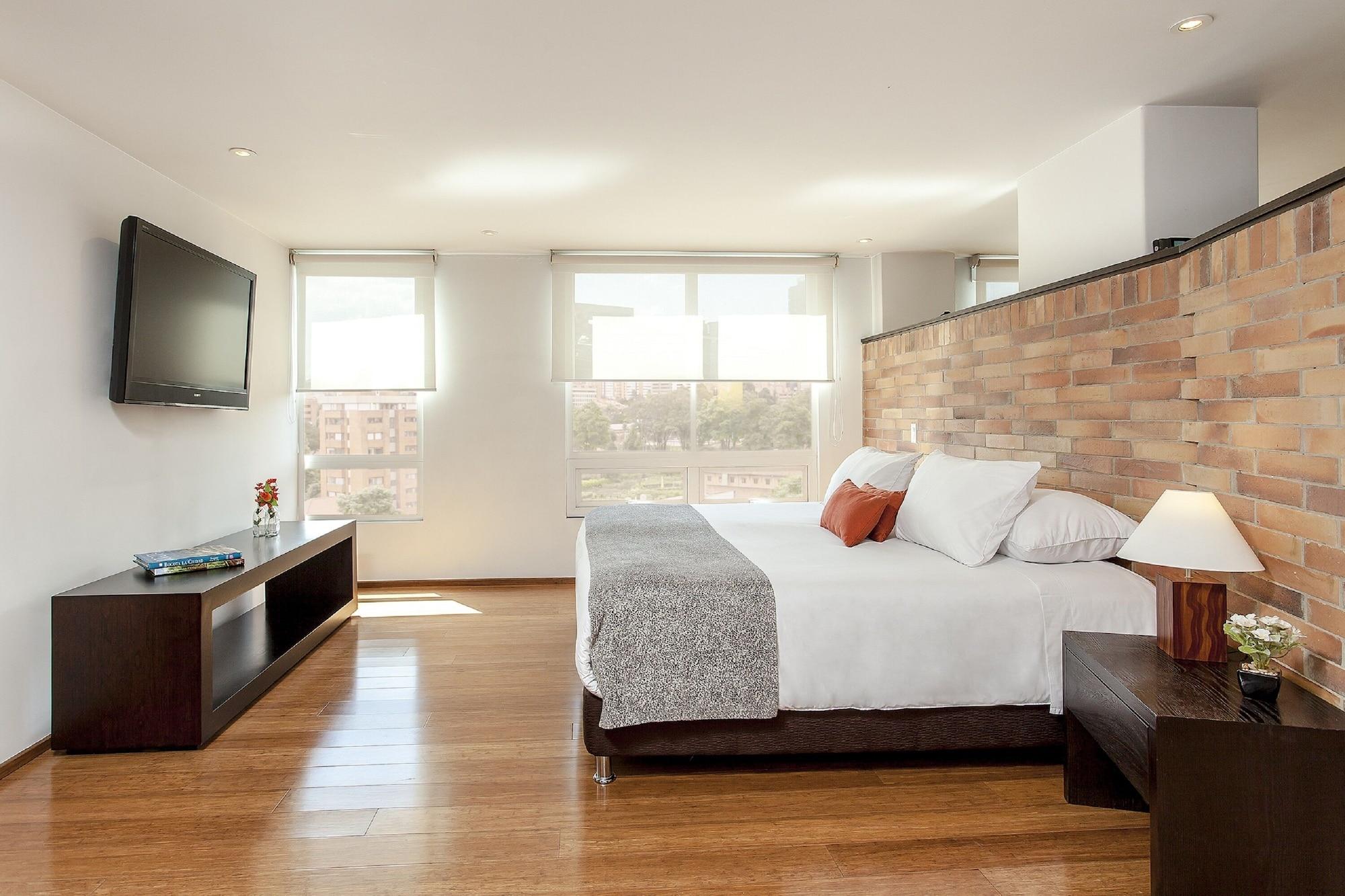 Nico Apartasuites Hotel