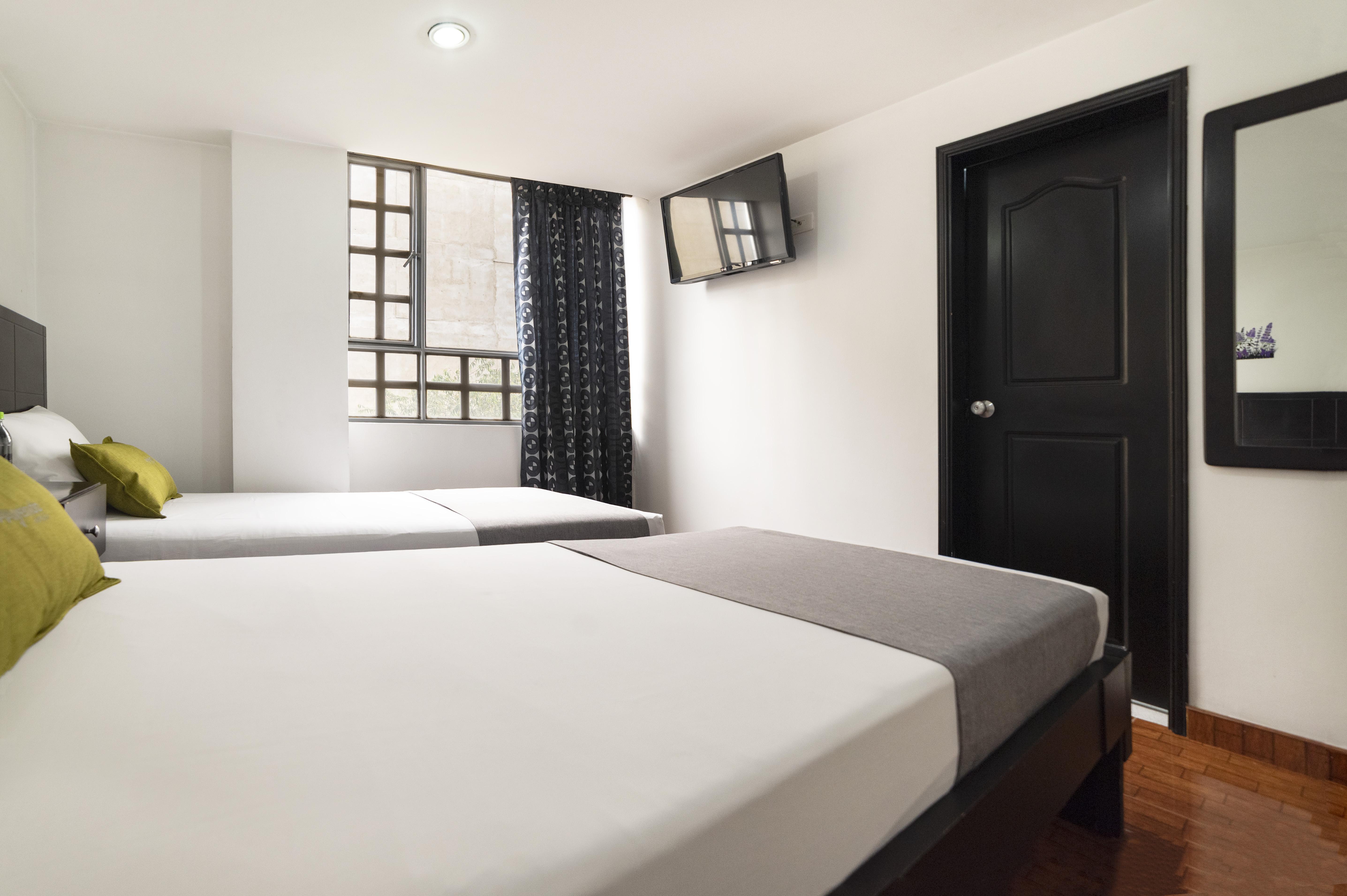 Dorado 100 Hotel 2*