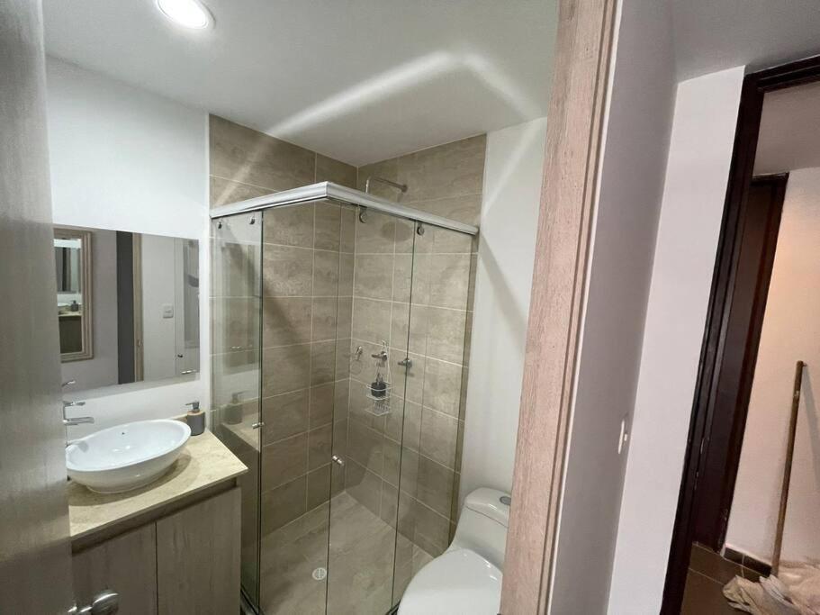 Apartamento Independiente Ubicado En Santa Barbara 203 *
