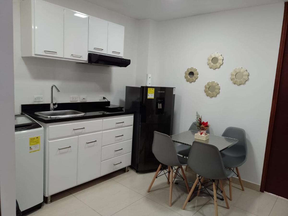 Apartment Apartasuites Aaa Modelia
