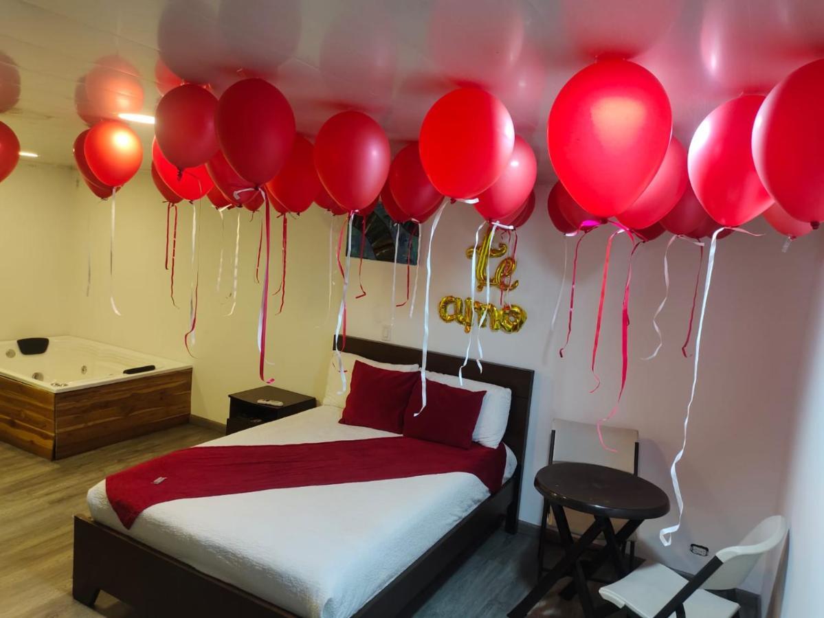 Hotel Kristal Ferial