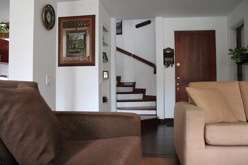 Homestay Belmira House Cedritos