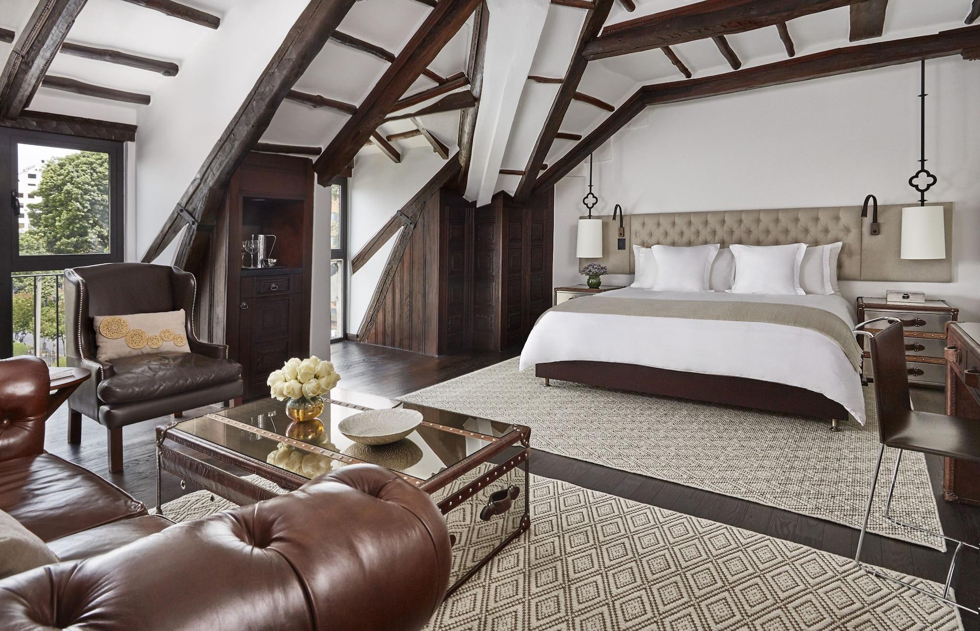 Four Seasons Casa Medina