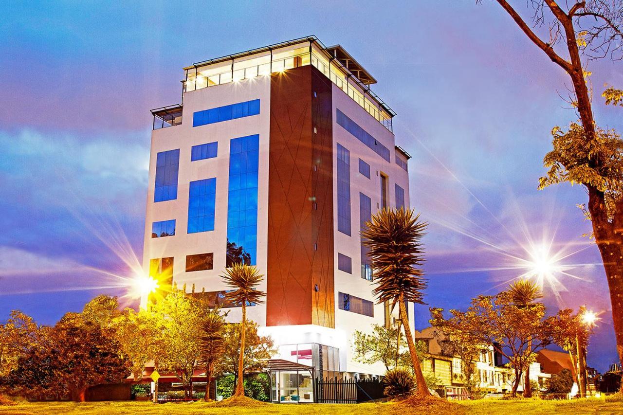 Hotel Sm Grand Bogota