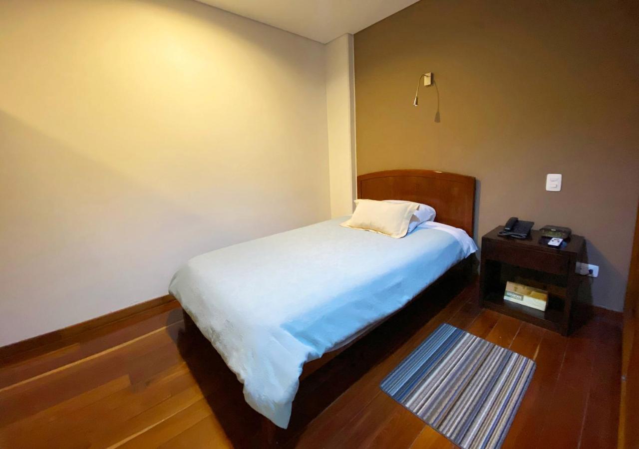 Aparthotel Apartasuites Bellhouse *
