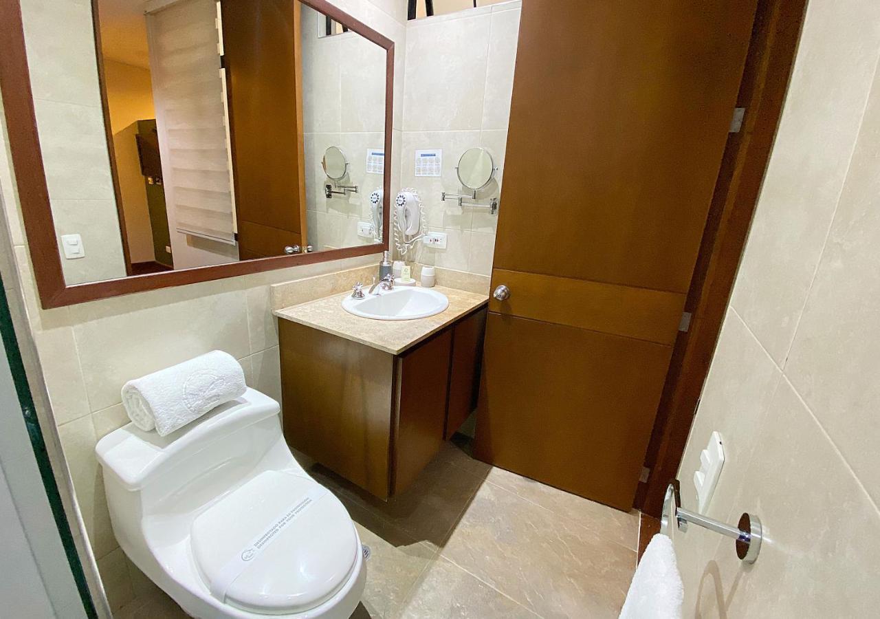 Apartasuites Bellhouse Aparthotel *