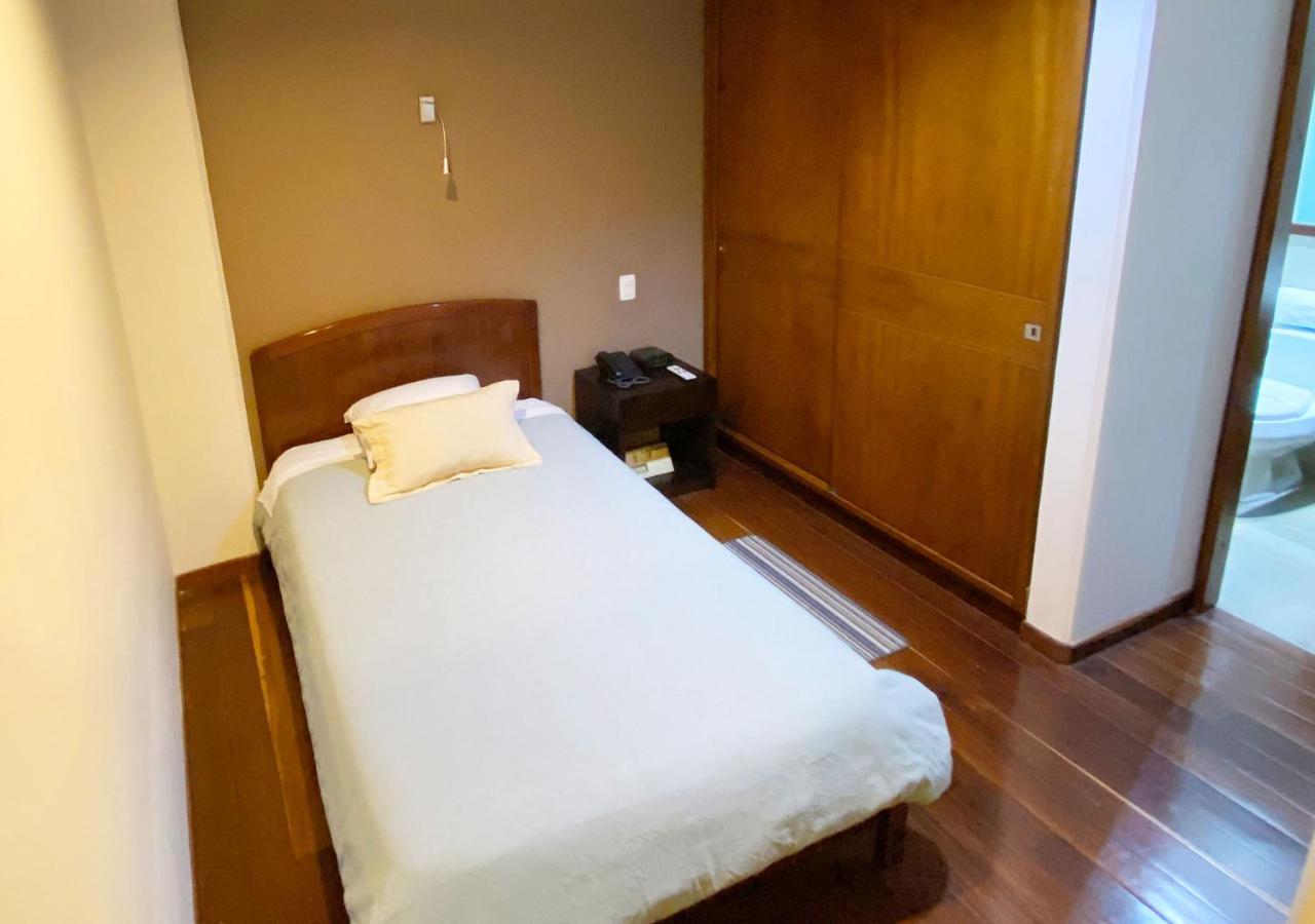 Apartasuites Bellhouse Aparthotel