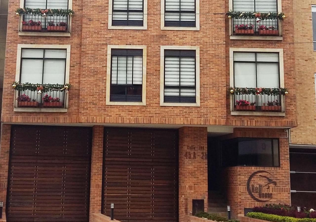 Apartasuites Bellhouse Aparthotel *