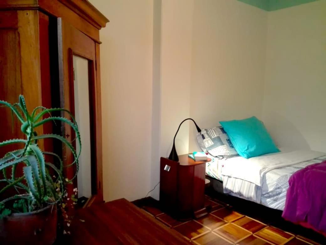 Om Hospedaje Guest house *