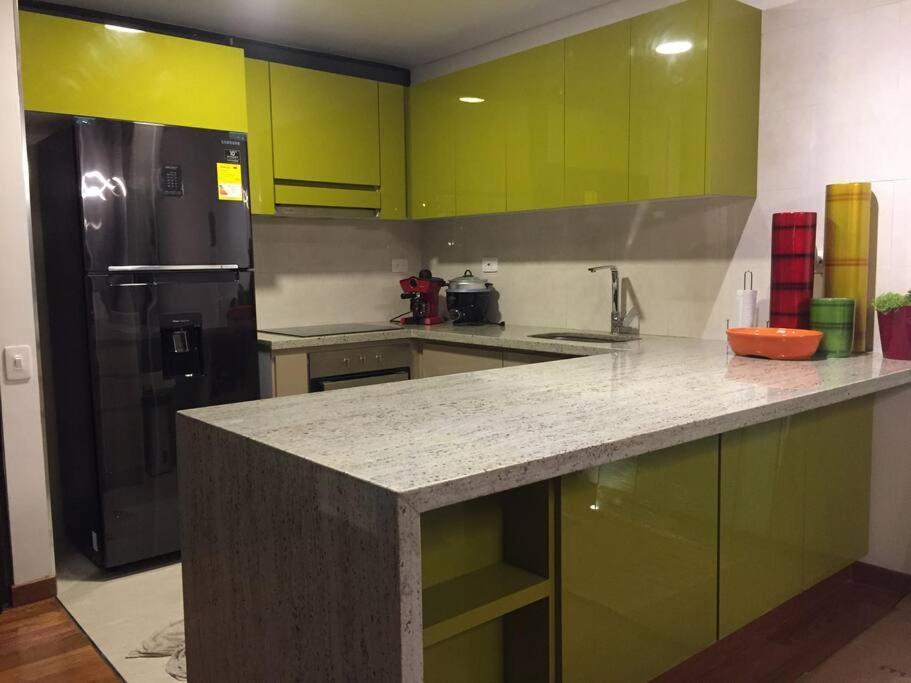 Bespoke Suite, Unique Location, Complementary Airport Pick Up Apartment