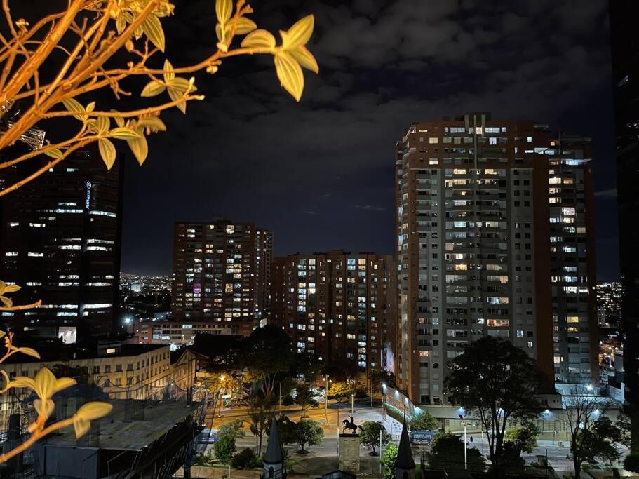 Bespoke Suite, Unique Location, Complementary Airport Pick Up * Bogota