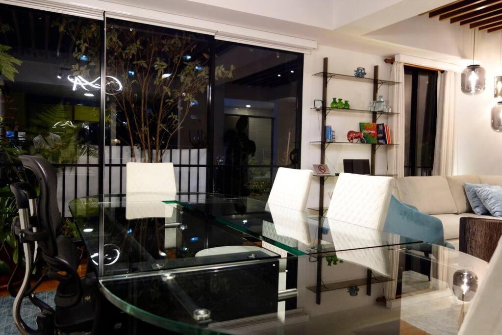 Apartment Bespoke Suite, Unique Location, Complementary Airport Pick Up Bogota