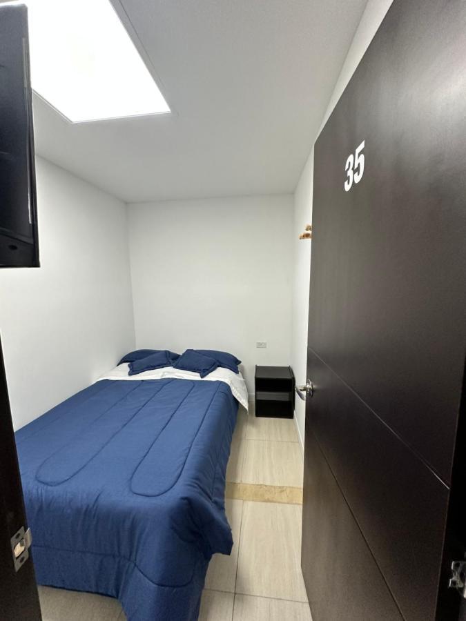 Capsule hotel Bus Plus+ Bogota