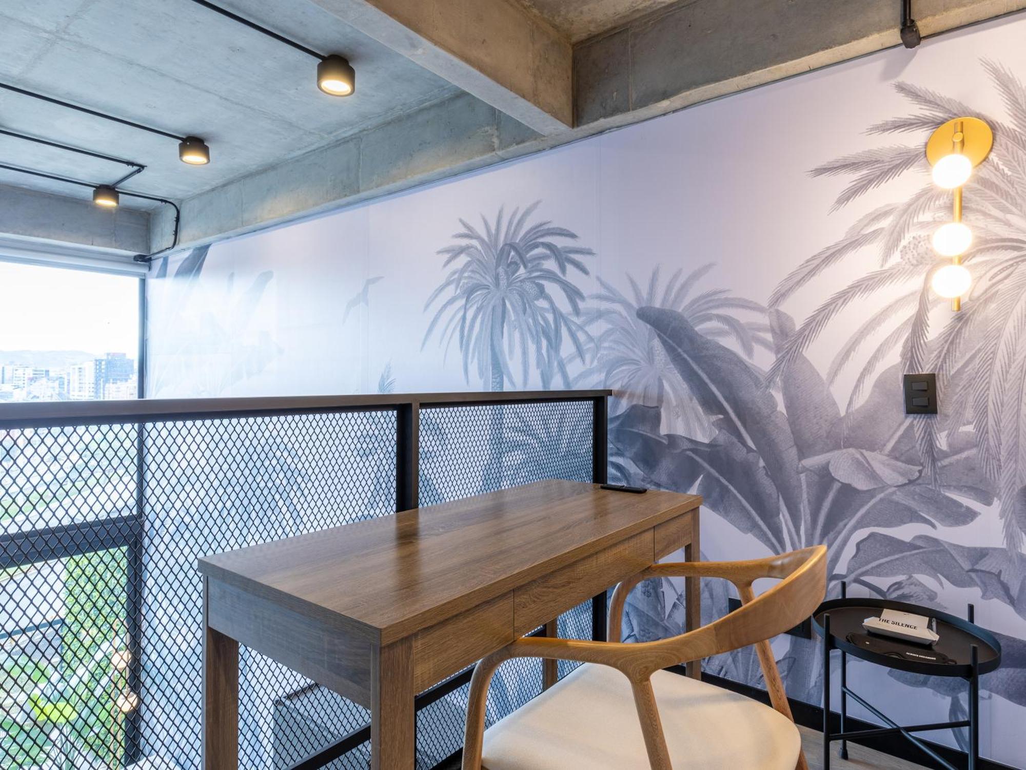 Wynwood House Stylish Loft In El Polo Modern & *
