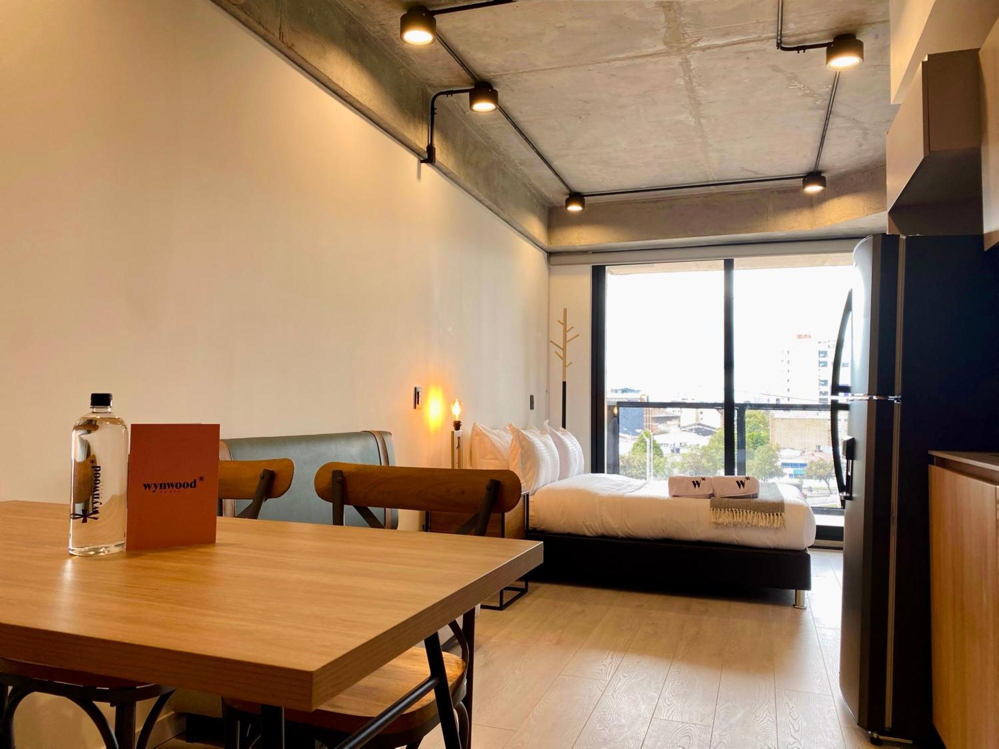 Wynwood House Stylish Loft In El Polo Modern & *