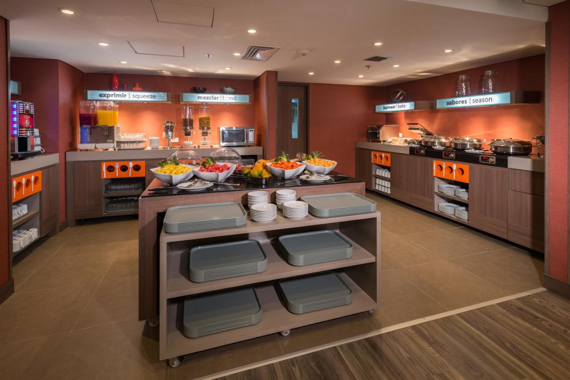 Hampton By Hilton Usaquen Hotel