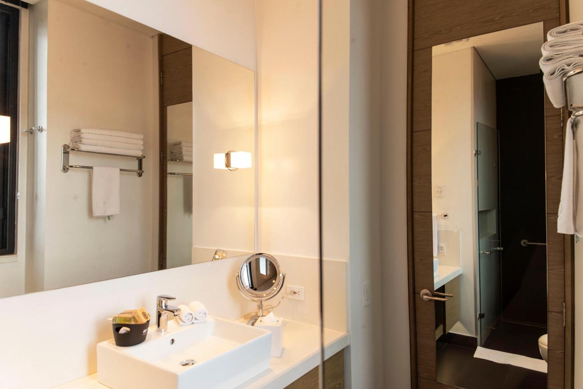 Aparthotel 8010 Urban Living- Luxury Experience 5*