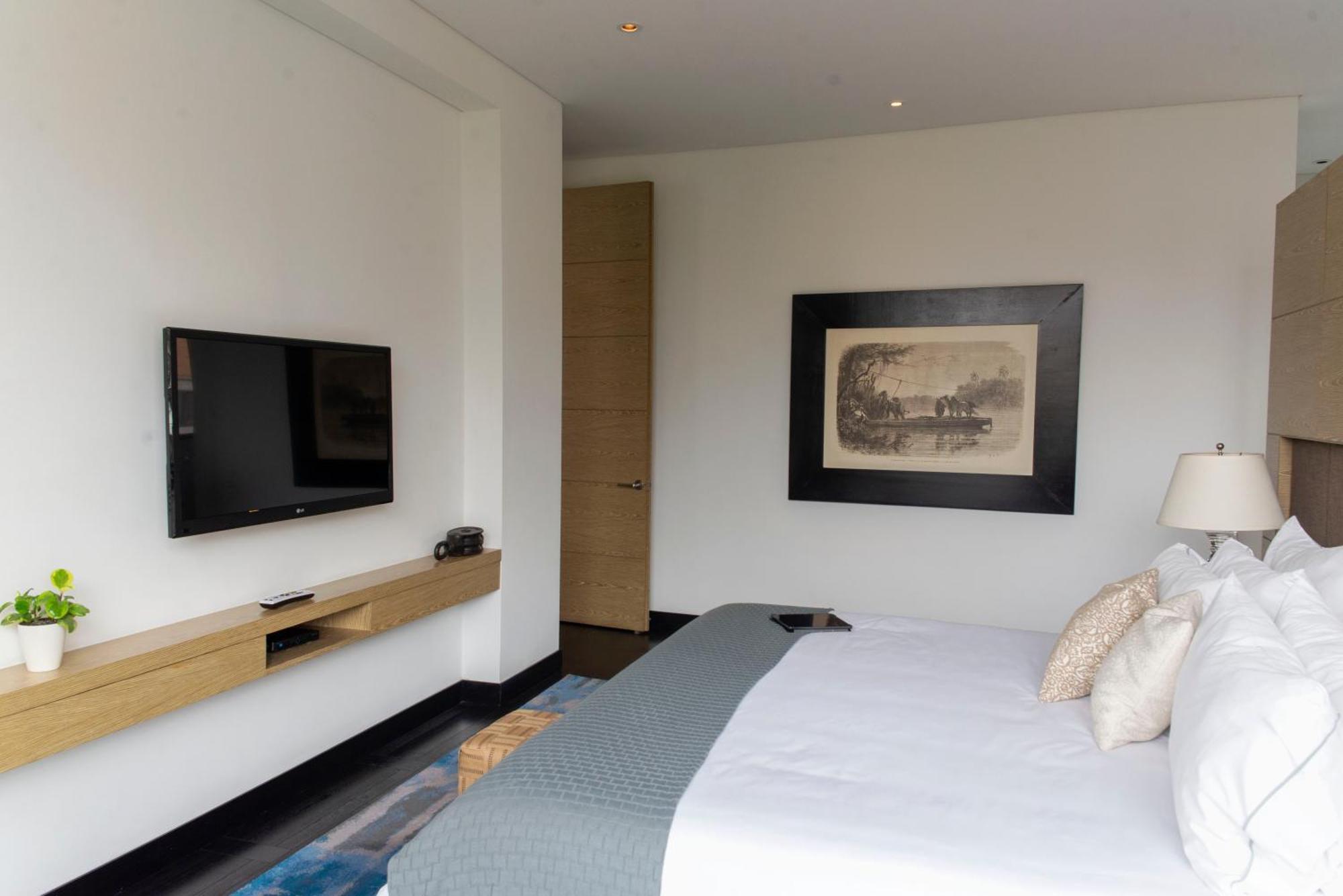 Aparthotel 8010 Urban Living- Luxury Experience