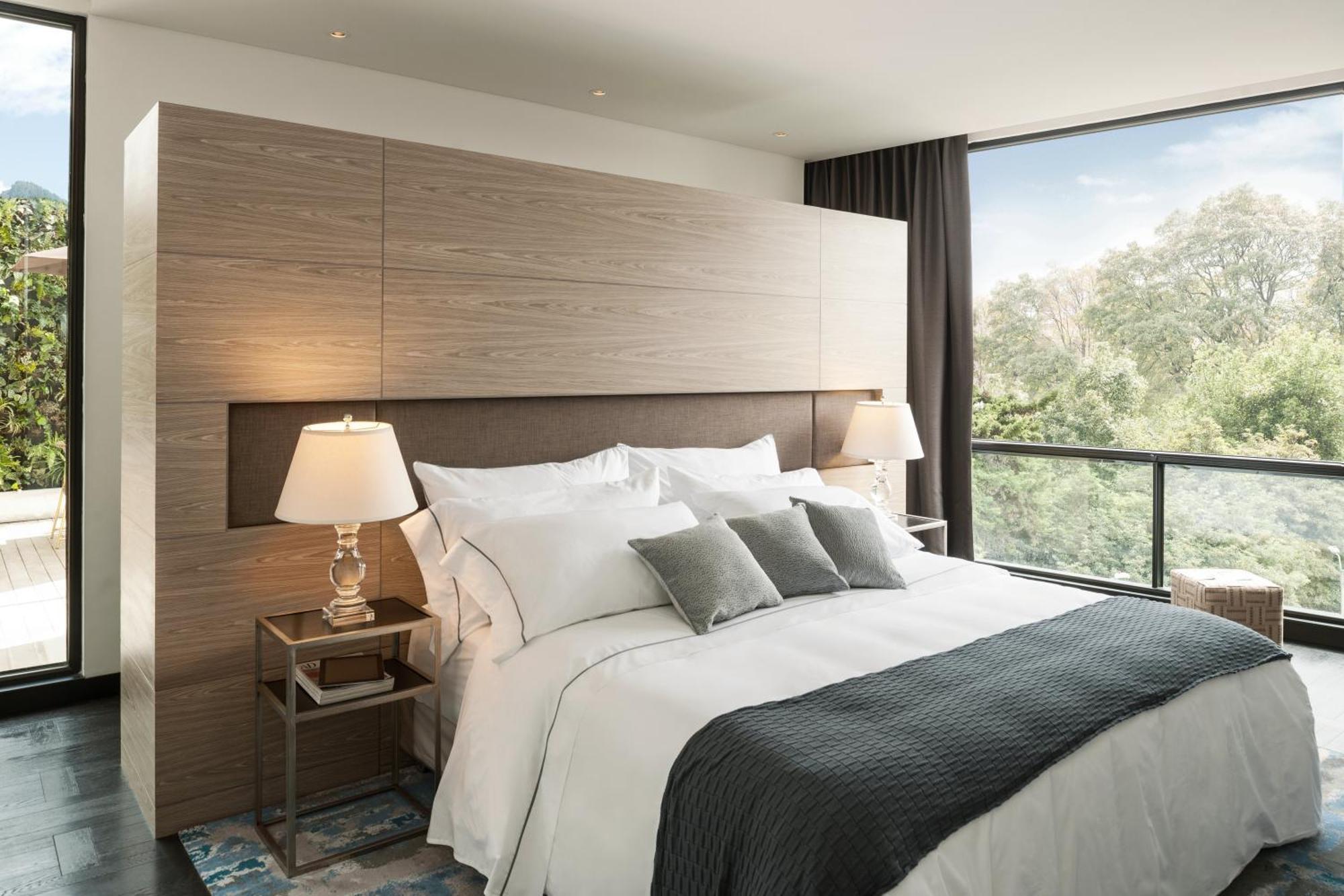 8010 Urban Living- Luxury Experience Aparthotel