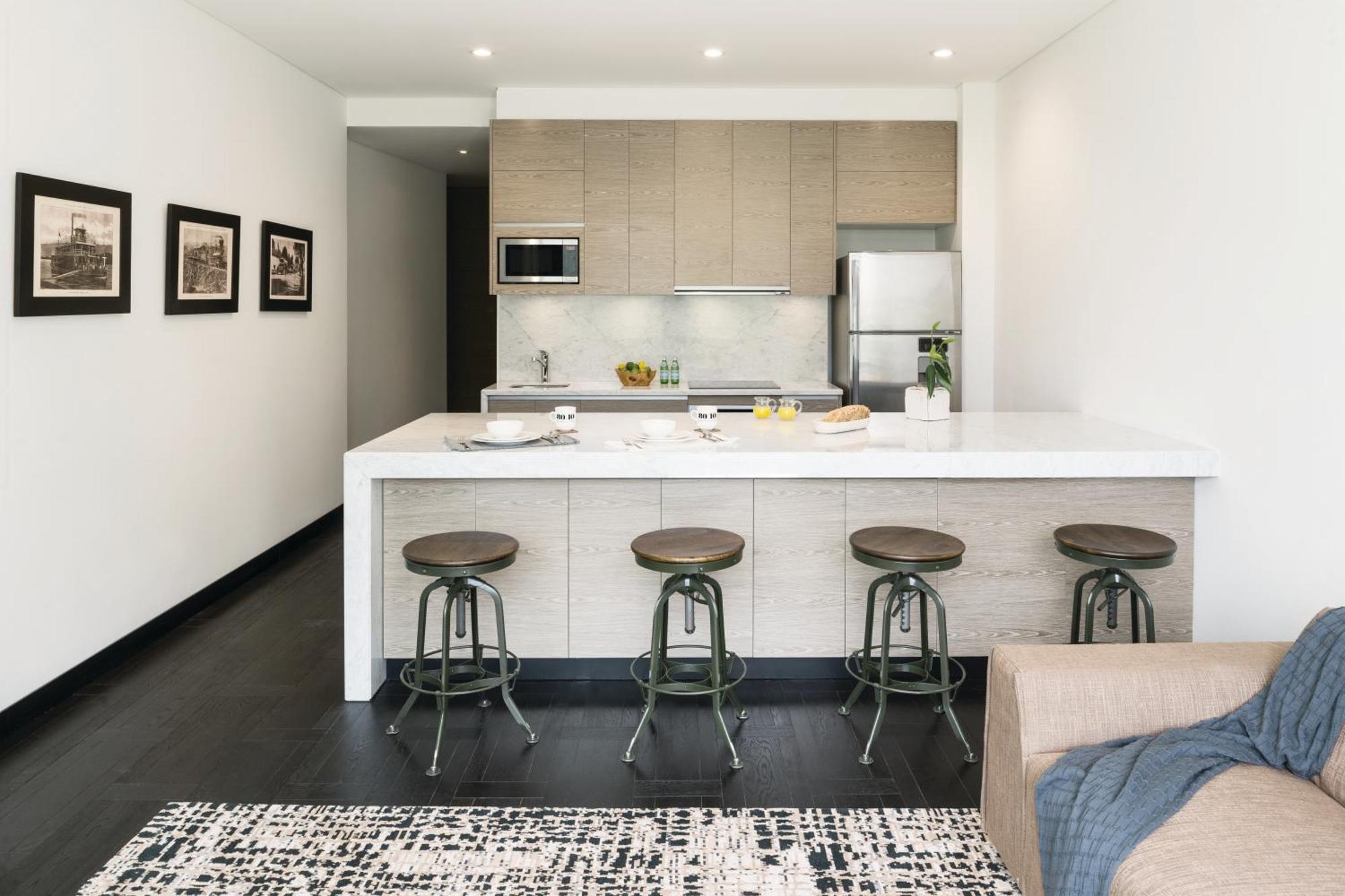 8010 Urban Living- Luxury Experience Aparthotel