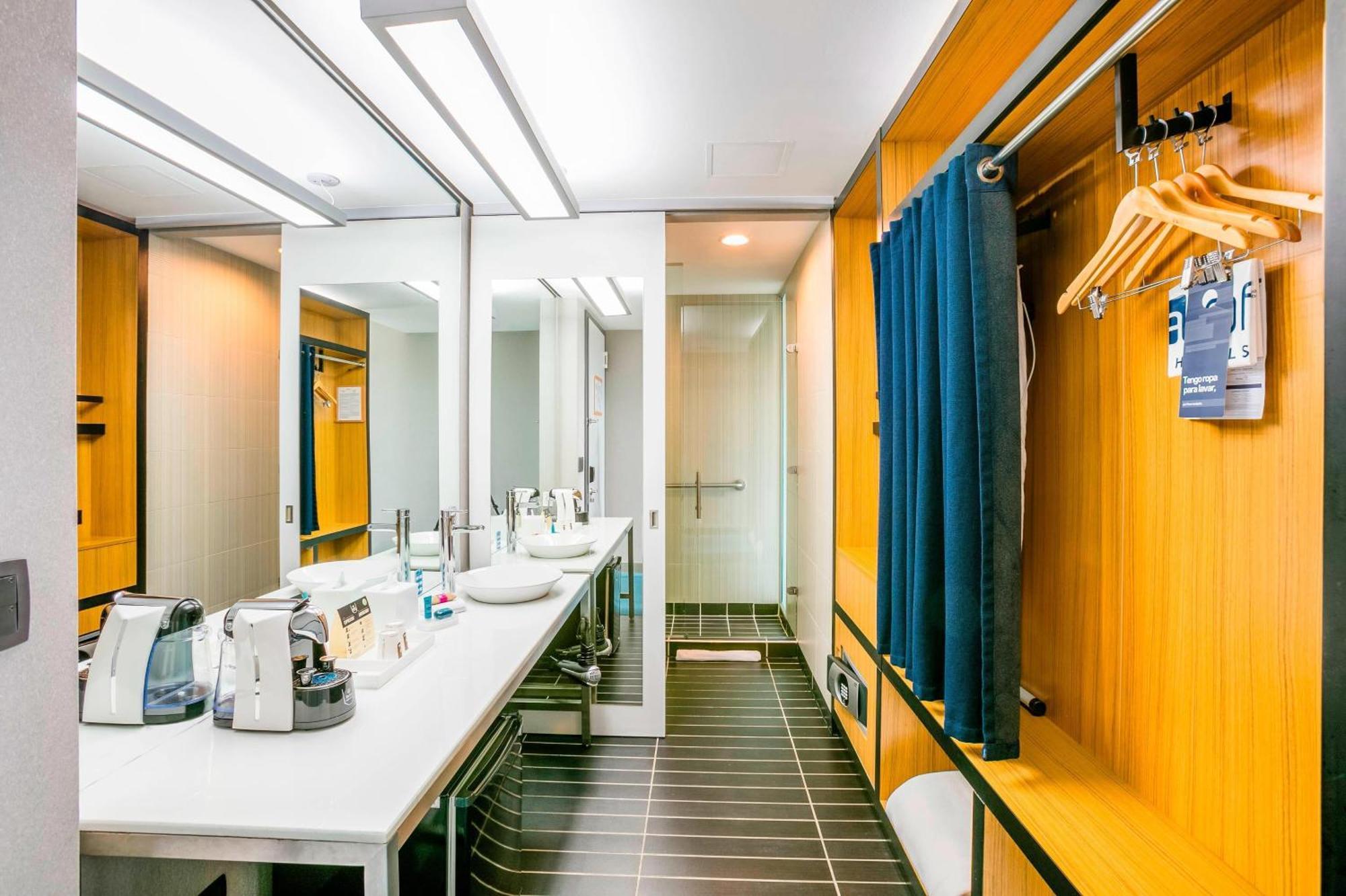 Aloft Airport Hotel Bogota