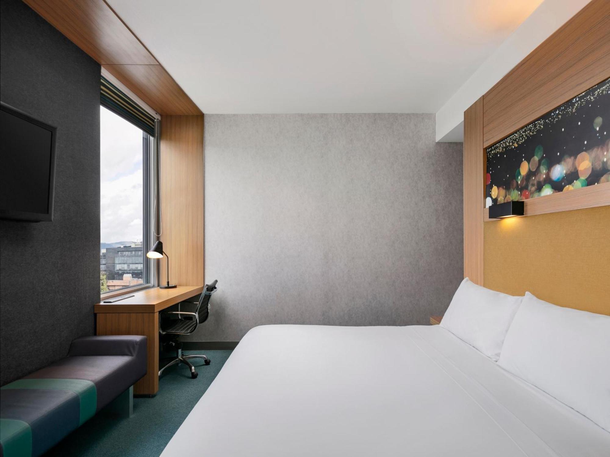 Hotel Aloft Airport