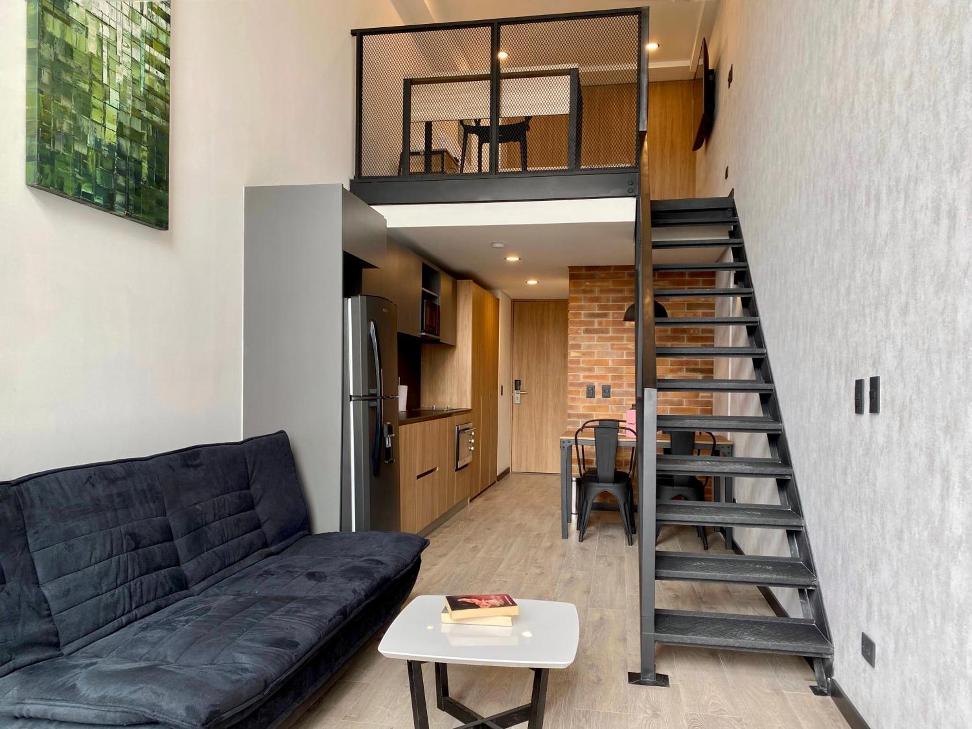 Wynwood House Stylish Loft In El Polo Modern & *