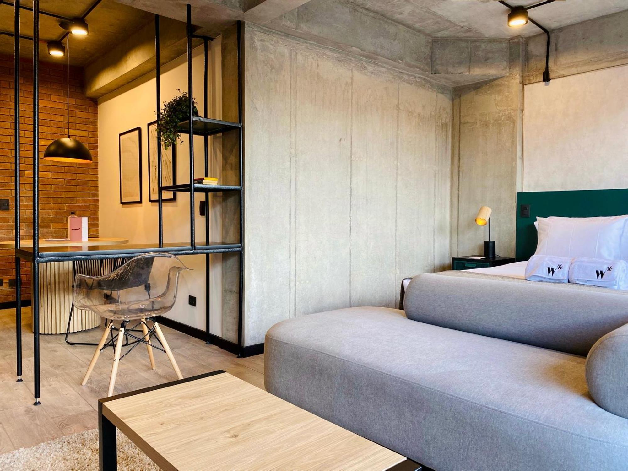 Wynwood House Stylish Loft In El Polo Modern & *