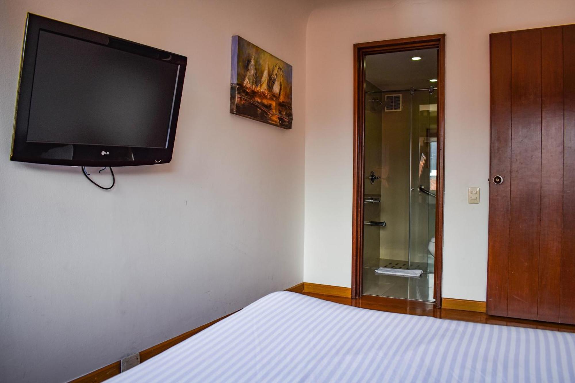 Aparthotel Cora 127 Plenitud 4*